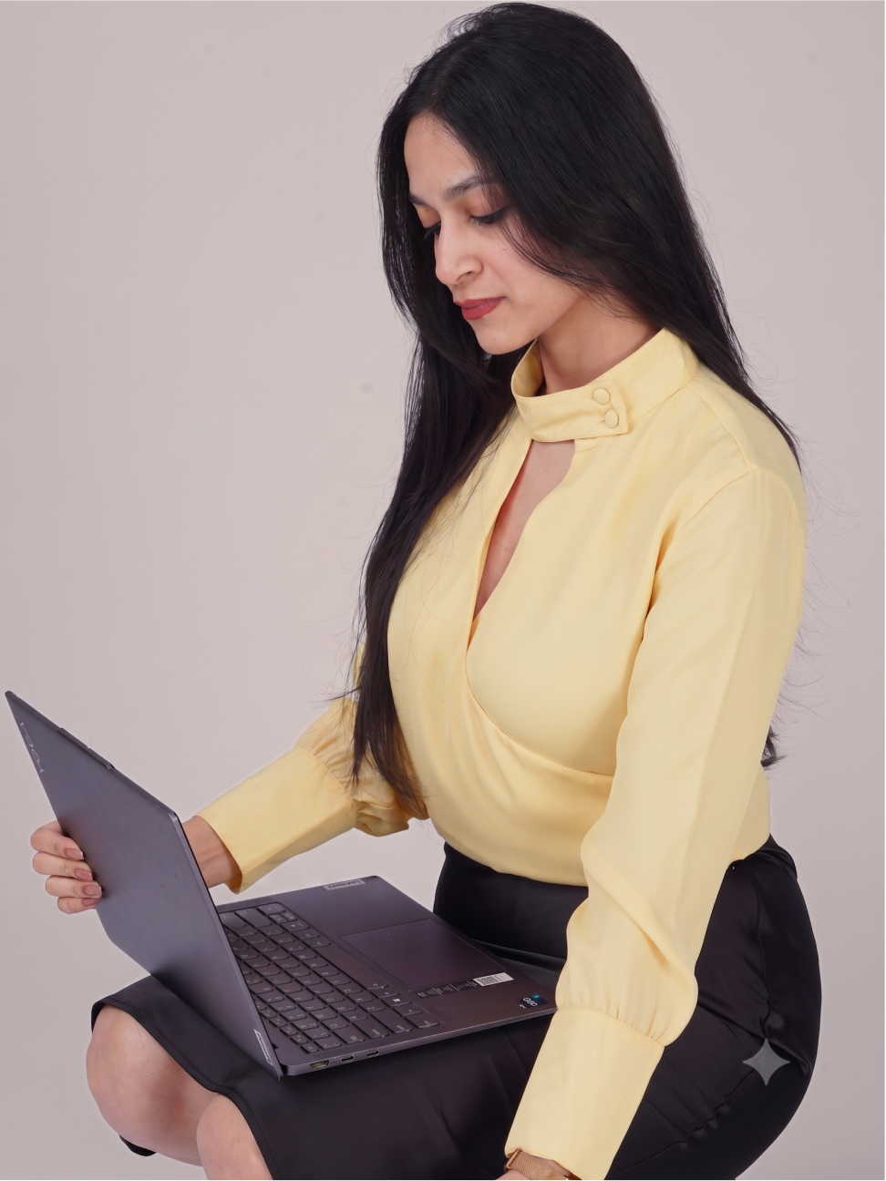 ASYMMETRIC HIGH NECK TOP